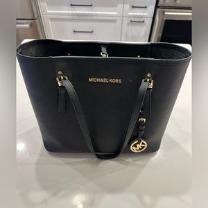 Michael kors small tote